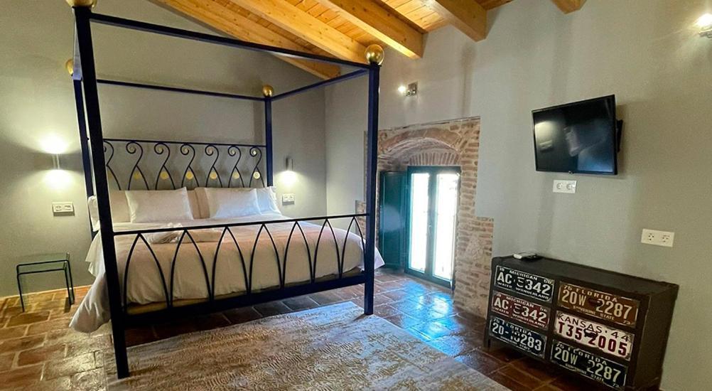 Hotel Rural La Casa De Carlota Montánchez Kültér fotó