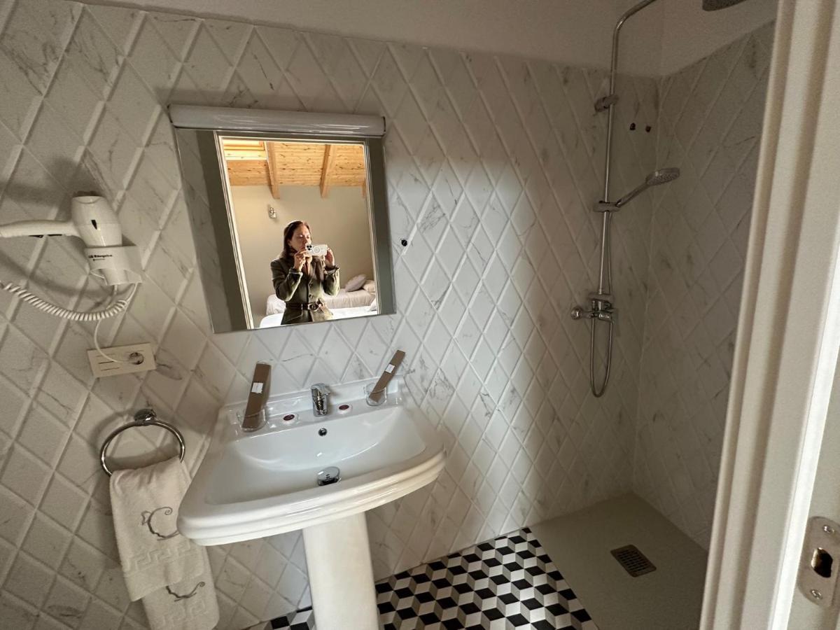 Hotel Rural La Casa De Carlota Montánchez Kültér fotó